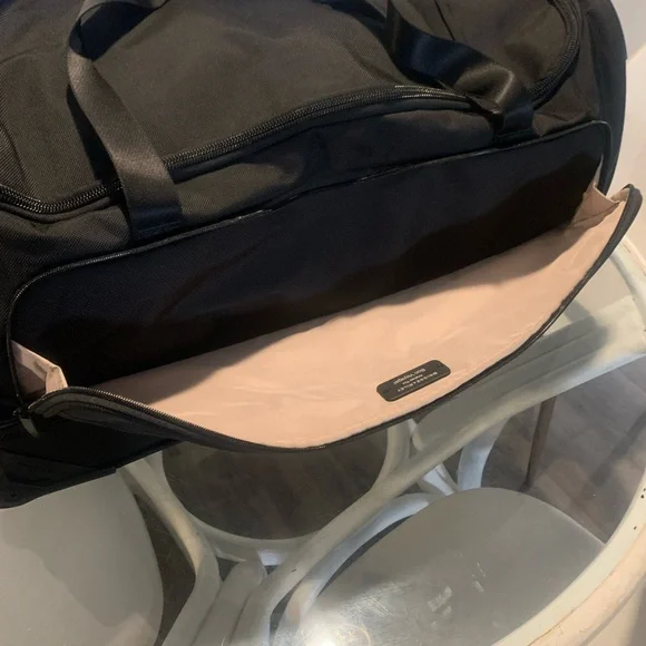 Briggs & Riley Large Travel Duffel Bag - Picture 7 of 16